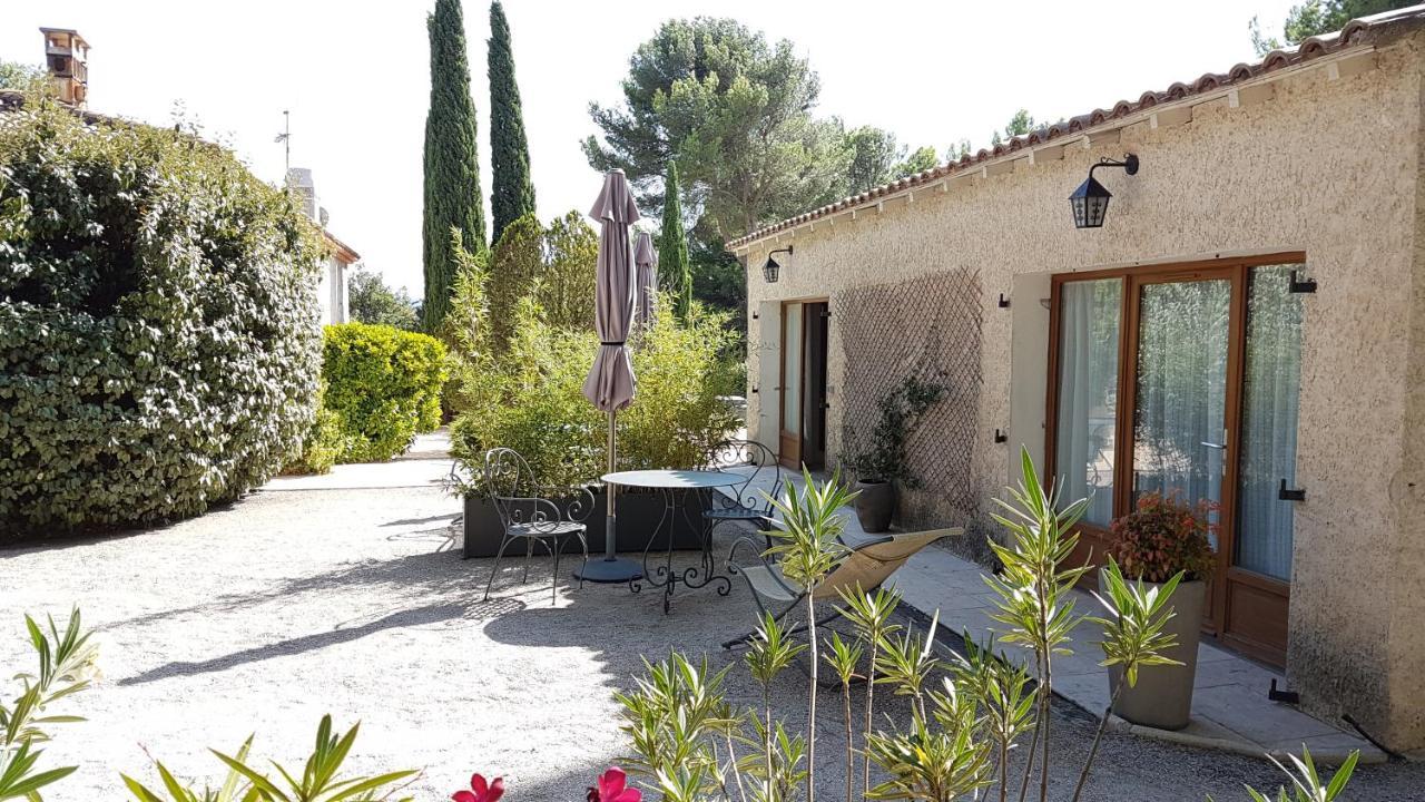 مبيت وإفطار Puget Les Mazets Du Luberon المظهر الخارجي الصورة